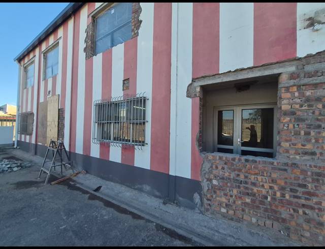 2,350M² FACTORY TO LET IN MAITLAND